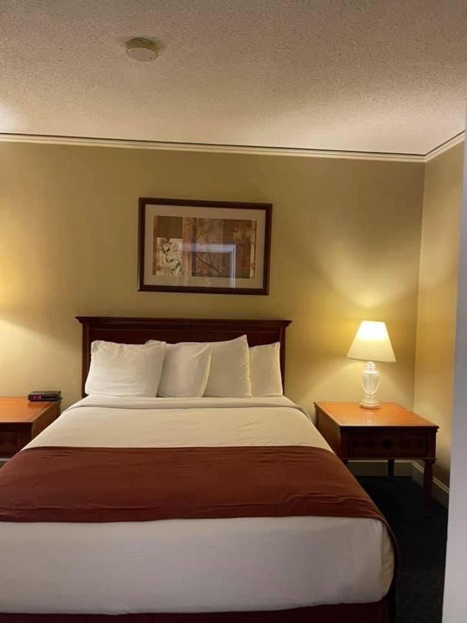 Senate Suites Extended Stay Hotel Topeka Bagian luar foto