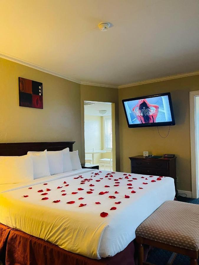Senate Suites Extended Stay Hotel Topeka Bagian luar foto