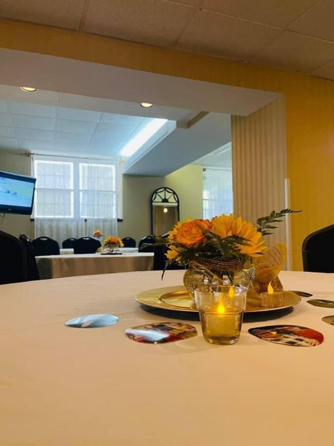 Senate Suites Extended Stay Hotel Topeka Bagian luar foto