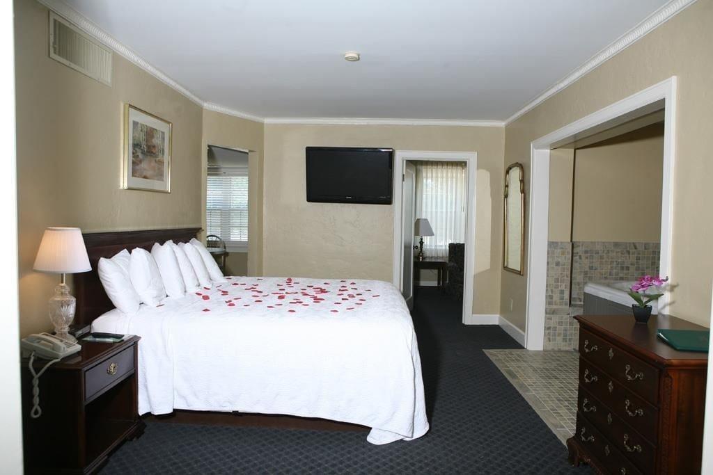 Senate Suites Extended Stay Hotel Topeka Bagian luar foto