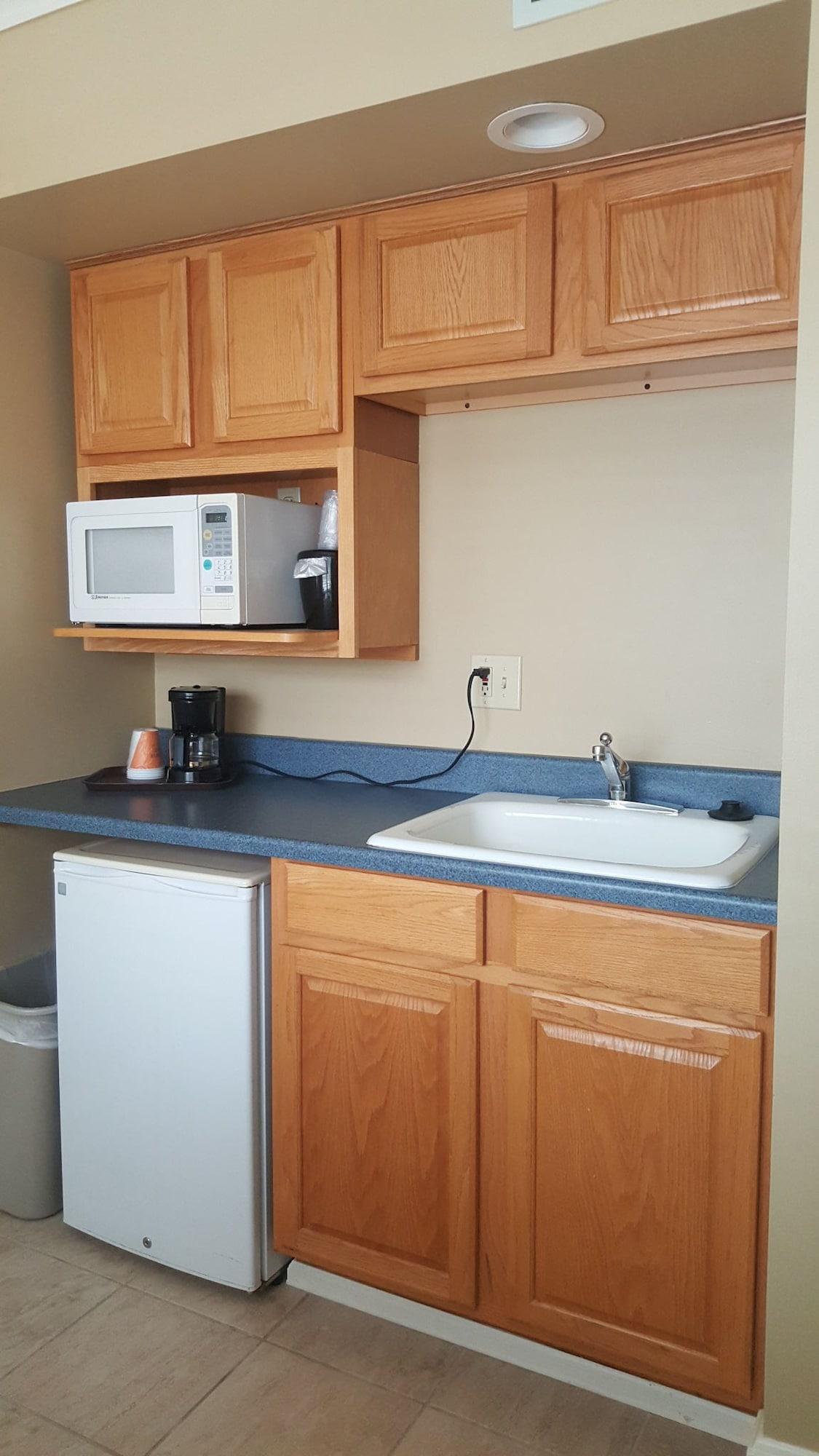 Senate Suites Extended Stay Hotel Topeka Bagian luar foto