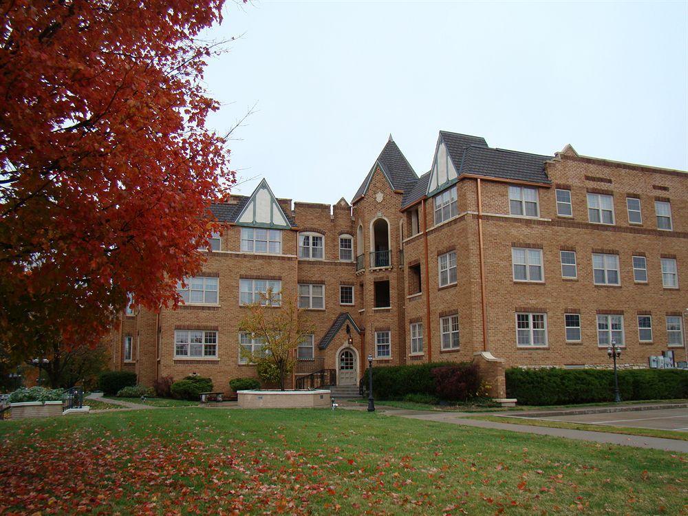 Senate Suites Extended Stay Hotel Topeka Bagian luar foto