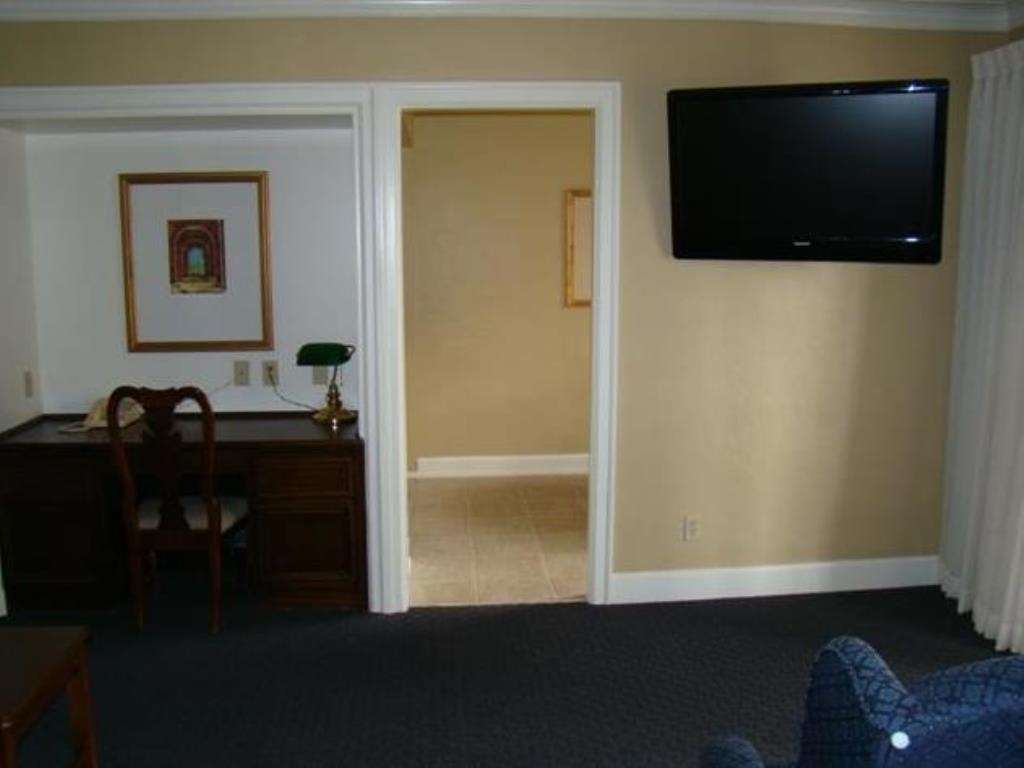 Senate Suites Extended Stay Hotel Topeka Ruang foto