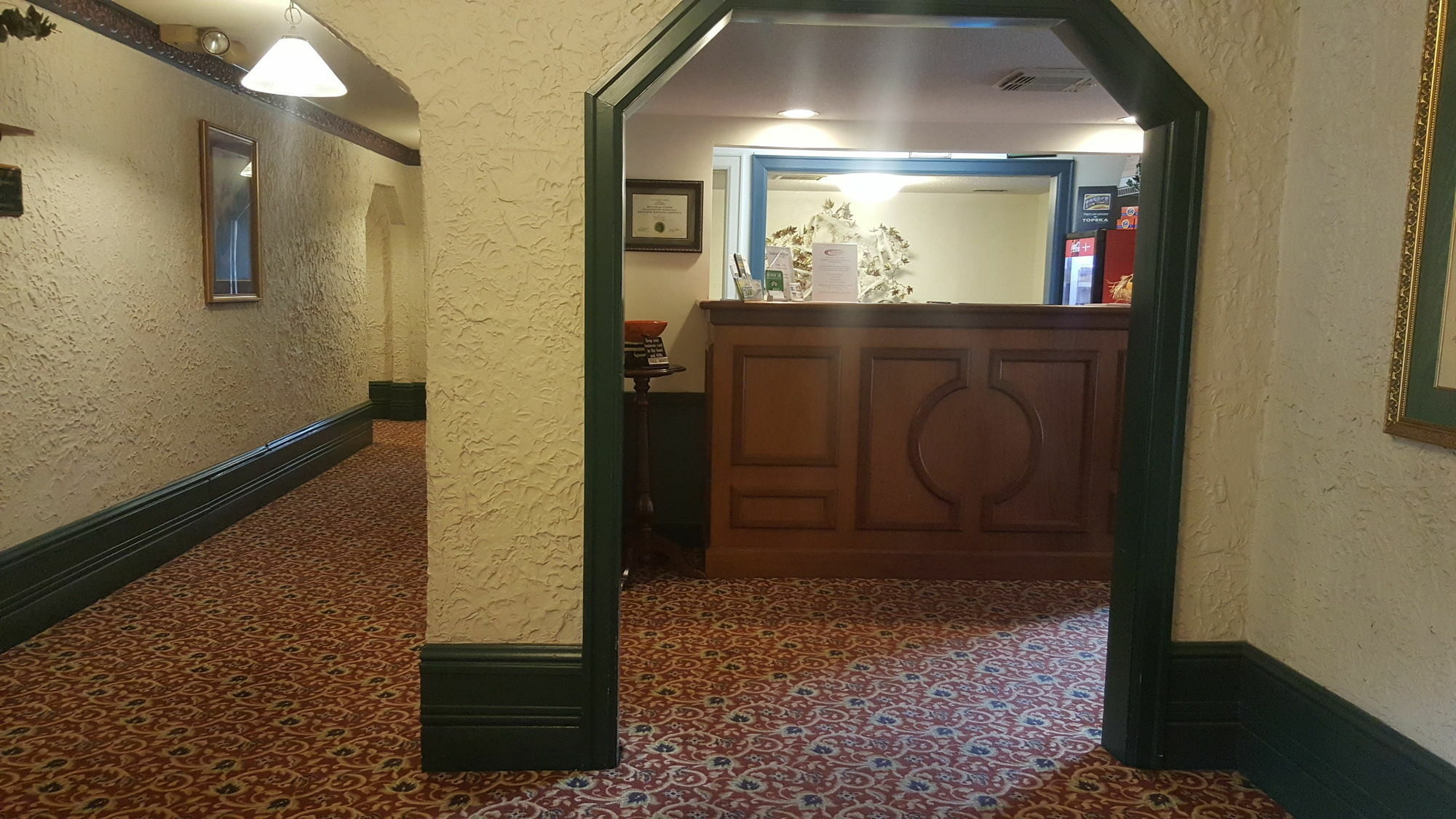 Senate Suites Extended Stay Hotel Topeka Bagian luar foto